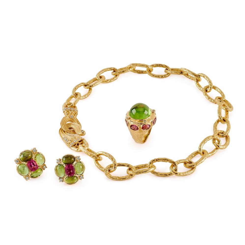 15mm Oval Link Necklace E-1738-15806,_N-1401_R-1642-15806,_Dia,_Peridot_Cab,_Faceted_Pink_Tourm._Ring_Earrings_Dia,_15mm_Oval_Link_Neck_w_xlrg_Dana’s_Clasp_.jpg