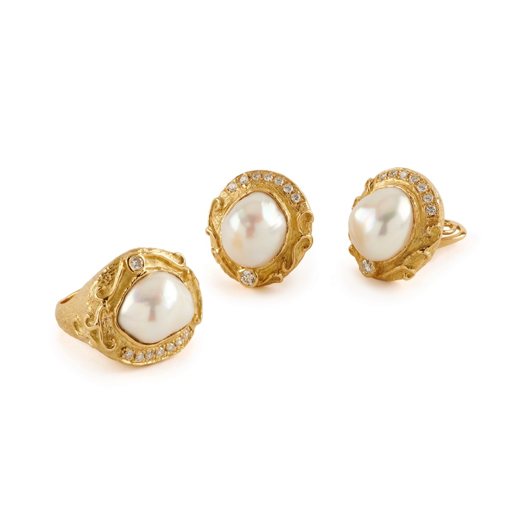 Pearl and Diamond Ring R-1603-15390_E-1640-14743_CFW_Baroque_White_Prl_and_Dia_Ring_and_Ear.jpg